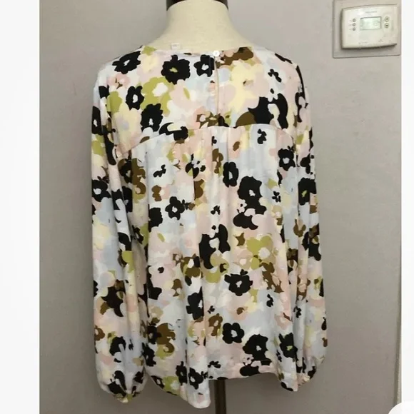 11-30 LOFT Outlet Floral Top Blouse Large Pastel - Picture 2 of 3